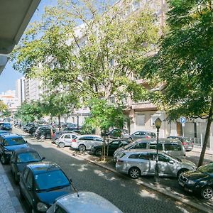 Apartament With A Terrace In The Heart Of Lisbon, 300